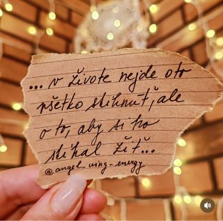 Amen… V životě nejde o to, všechno stihnout , ale život žít a prožít ty všechny okamžiky . 🎄🥳 Motto pro dnešní večer 💋...